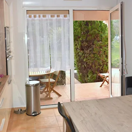 Apartmanhotel L'orangeraie Du Cap 3*